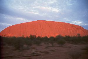 Uluru: sunrise