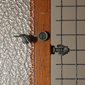 Acrylglast&uuml;r mit Vorreiber und Hutmutter